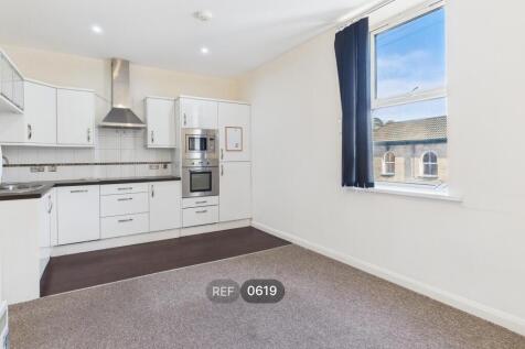 Kitchen &amp; Living area