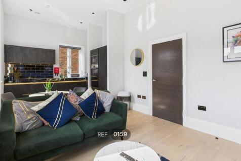 Kitchen &amp; Living area
