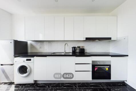 Kitchen &amp; Living area