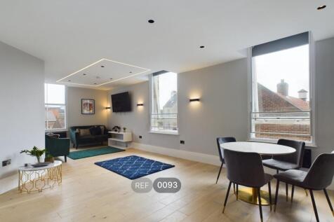 Kitchen &amp; Living area