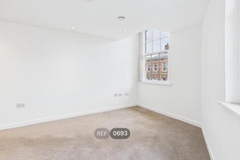Kitchen &amp; Living area