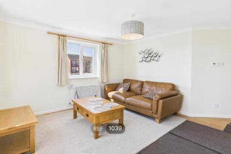 Kitchen &amp; Living area