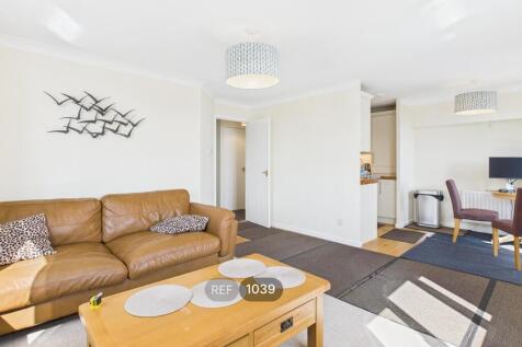 Kitchen &amp; Living area