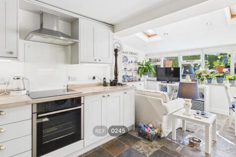 Kitchen &amp; Dining area