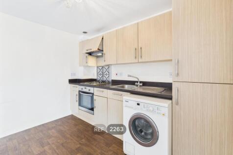 Kitchen &amp; Living area