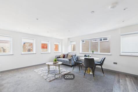 Kitchen &amp; Living area