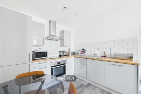 Kitchen &amp; Living area