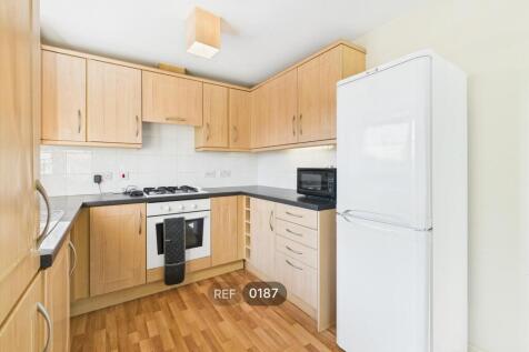 Kitchen &amp; Living area