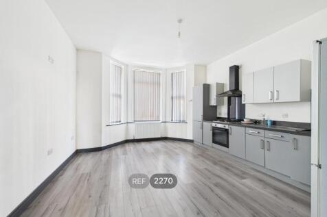 Kitchen &amp; Living area