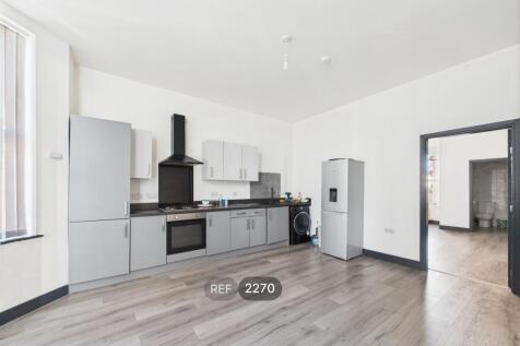 Kitchen &amp; Living area