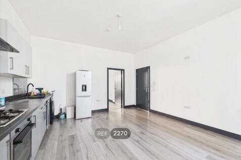 Kitchen &amp; Living area