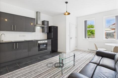 Kitchen &amp; Living area