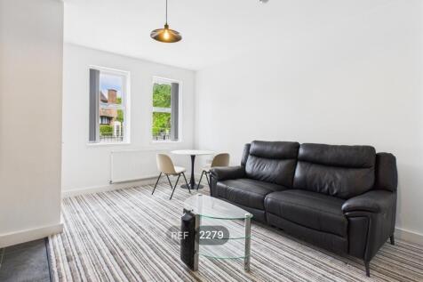 Kitchen &amp; Living area