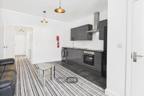 Kitchen &amp; Living area