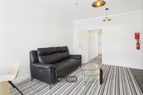 Kitchen &amp; Living area