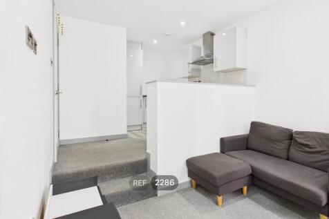Kitchen &amp; Living area