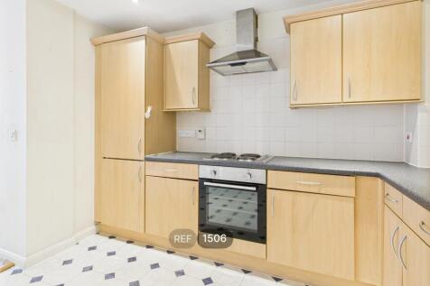 Kitchen &amp; Living area