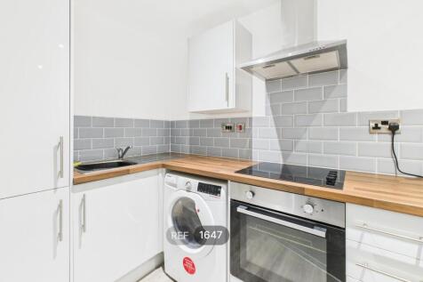 Kitchen &amp; Living area