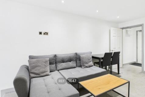 Kitchen &amp; Living area