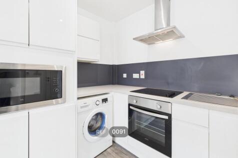 Kitchen &amp; Living area