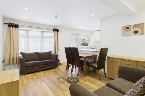 Kitchen &amp; Living area