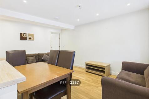 Kitchen &amp; Living area