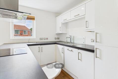 Kitchen &amp; Living area