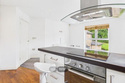 Kitchen &amp; Living area