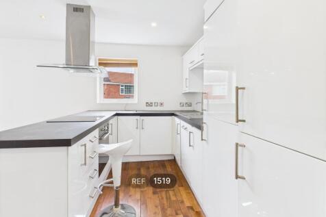 Kitchen &amp; Living area