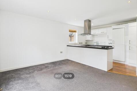 Kitchen &amp; Living area