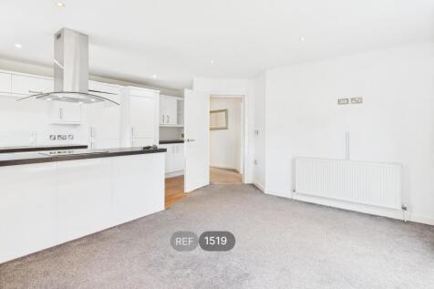 Kitchen &amp; Living area