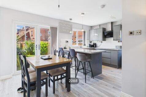 Kitchen &amp; Living area