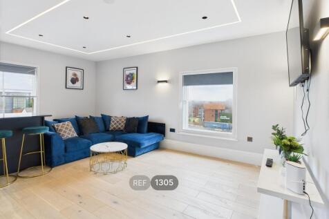 Kitchen &amp; Living area