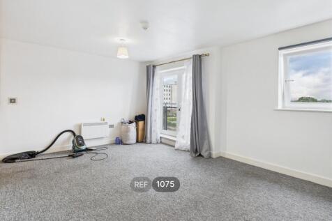 Kitchen &amp; Living area