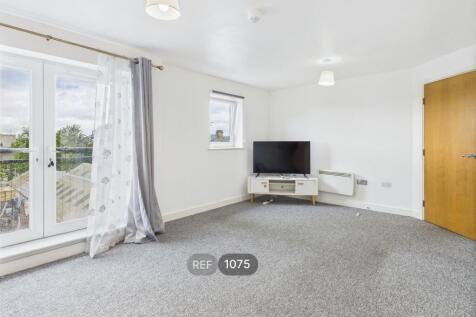Kitchen &amp; Living area