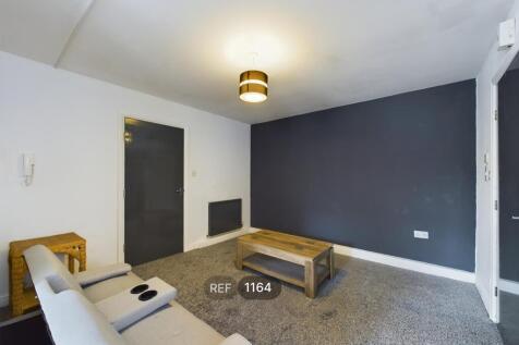 Kitchen &amp; Living area