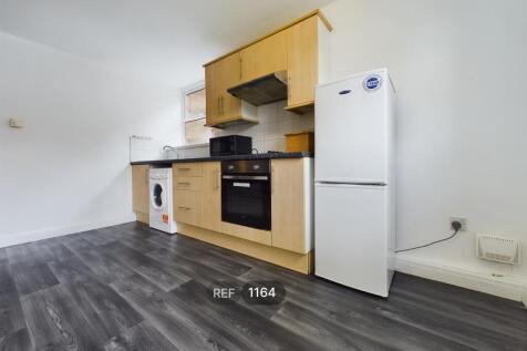 Kitchen &amp; Living area