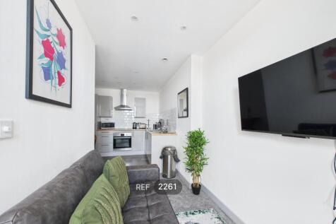 Kitchen &amp; Living area