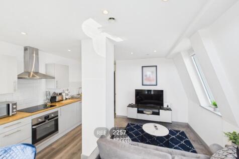 Kitchen &amp; Living area