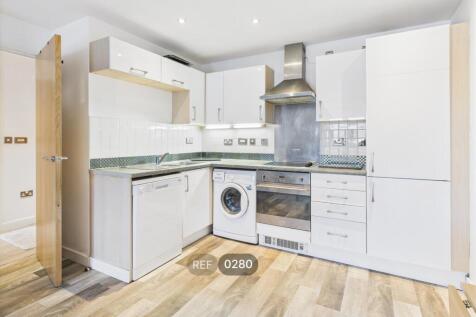 Kitchen &amp; Living area