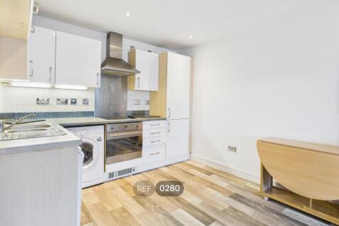 Kitchen &amp; Living area