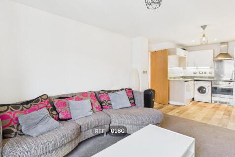 Kitchen &amp; Living area