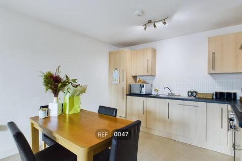 Kitchen &amp; Living area