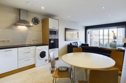 Kitchen &amp; Living area