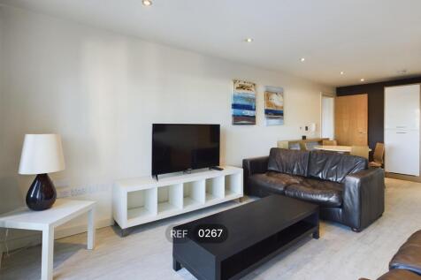 Kitchen &amp; Living area