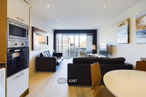 Kitchen &amp; Living area