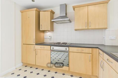 Kitchen &amp; Living area