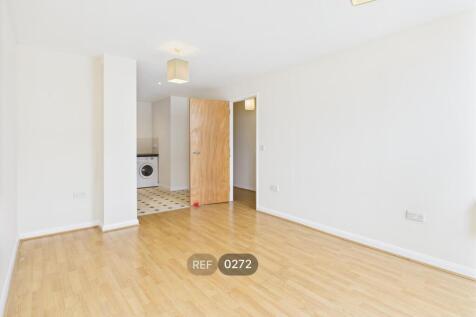 Kitchen &amp; Living area