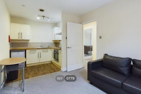 Kitchen &amp; Living area