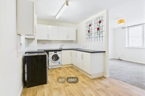 Kitchen &amp; Living area